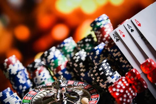 qris711 platform interface showing football markets and live casino tables