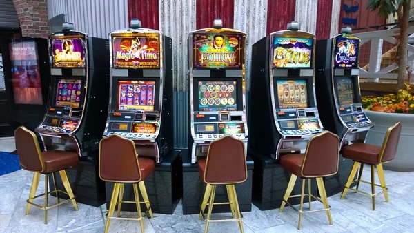 Live baccarat table with dealer and multi-camera view on qris711